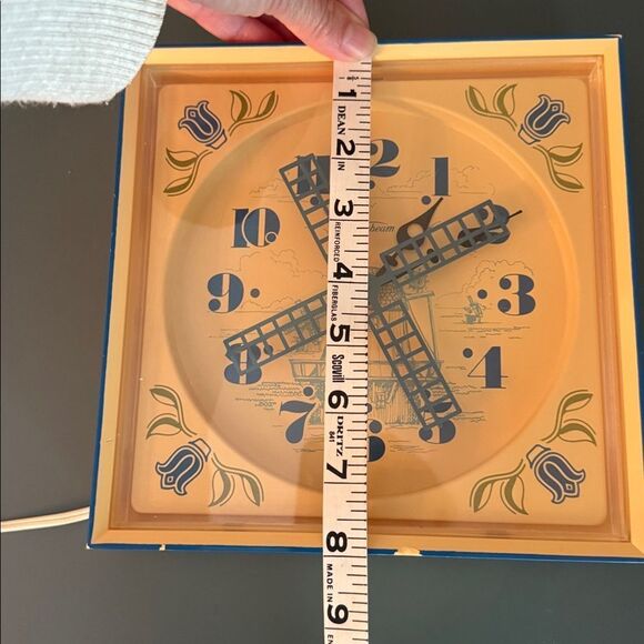 SUNBEAM Vintage 70s Dutch Windmill Tulip Wall Clock - Picture 11 of 11